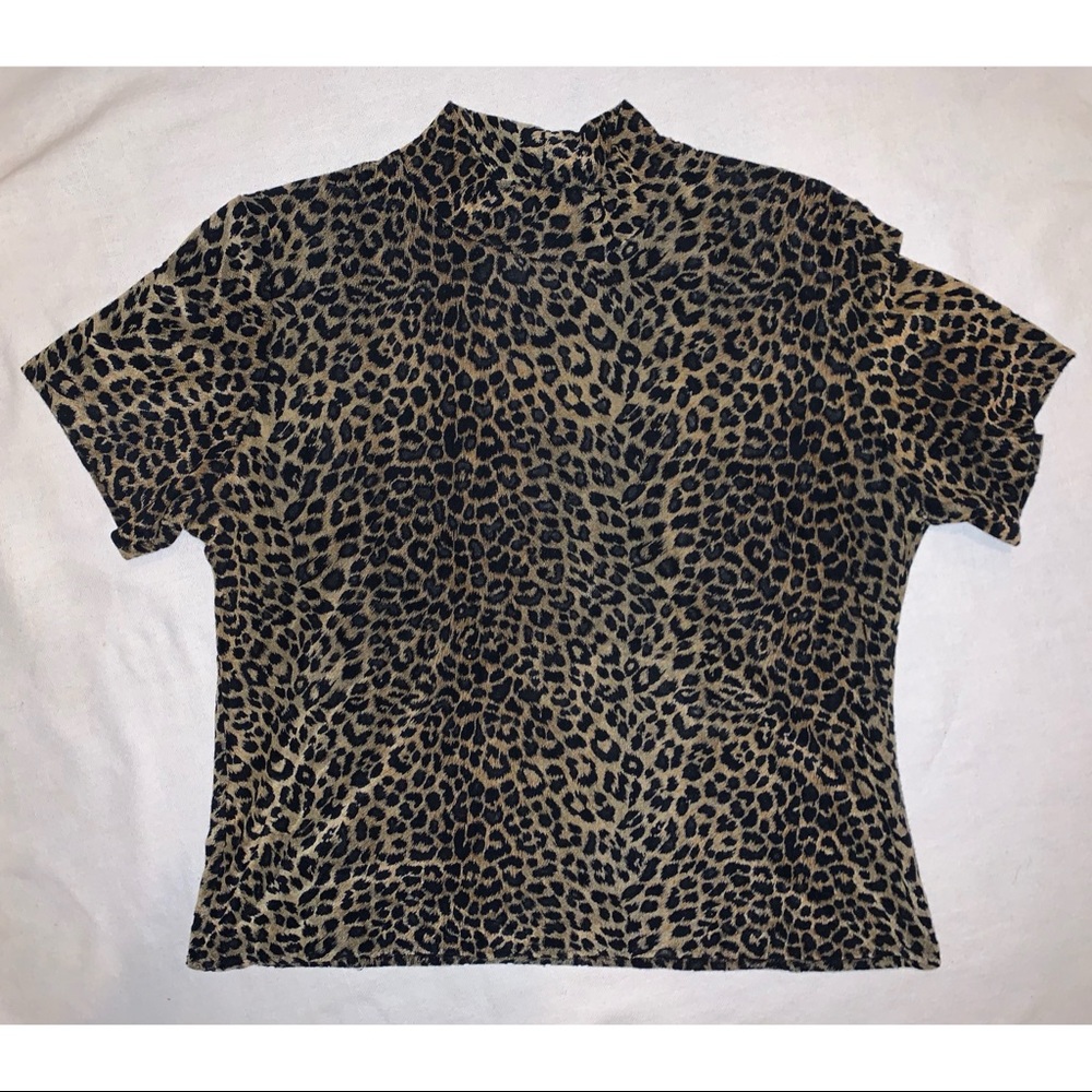 Mock neck cheetah print t shirt vintage